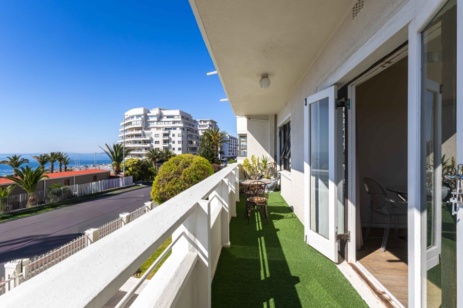 1 Bedroom Property for Sale in Sea Point Western Cape